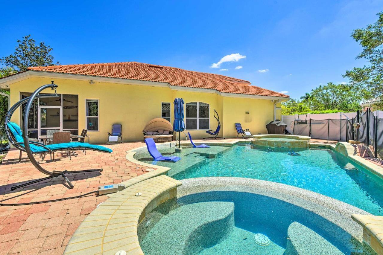 Sun-Soaked Sarasota Oasis With Pool And Hot Tub! Villa Buitenkant foto